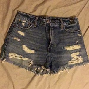 Abercrombie and Fitch high rise short